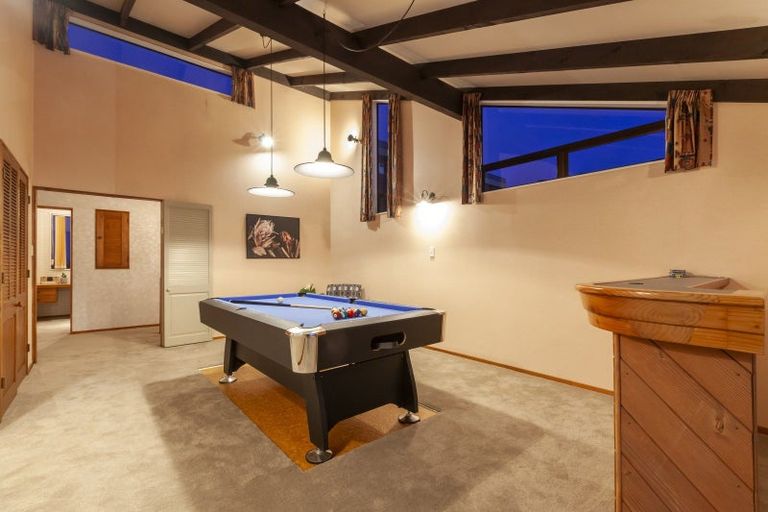 Photo of property in 10 Nuhaka Place, Paraparaumu Beach, Paraparaumu, 5032