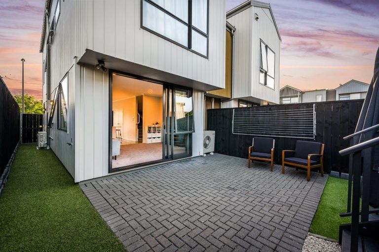Photo of property in 4 Kapia Road, Westgate, Auckland, 0614