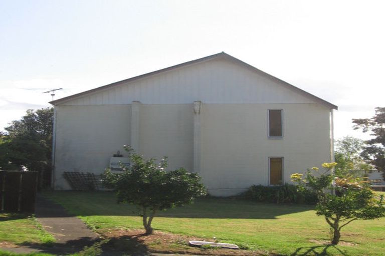 Photo of property in 2/24 Copley Street, New Lynn, Auckland, 0600