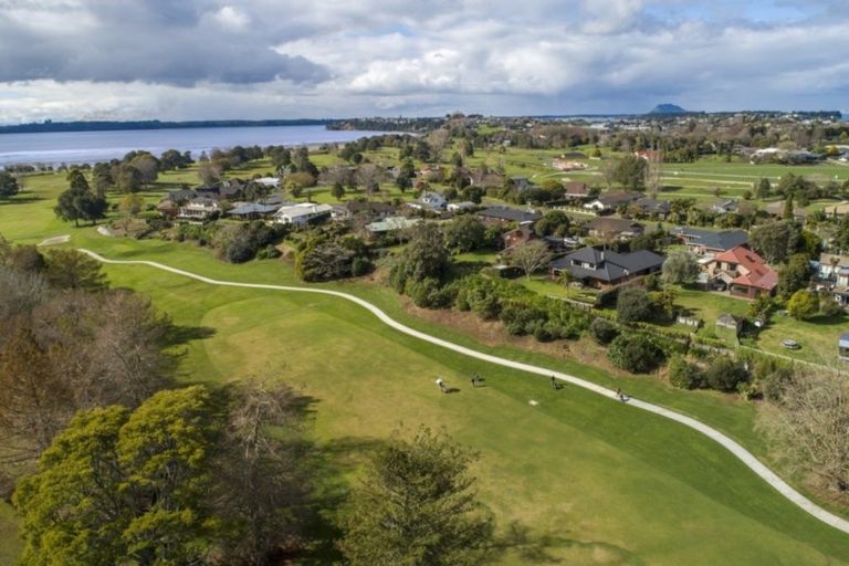 Photo of property in 25 Links View Drive, Omokoroa, 3114