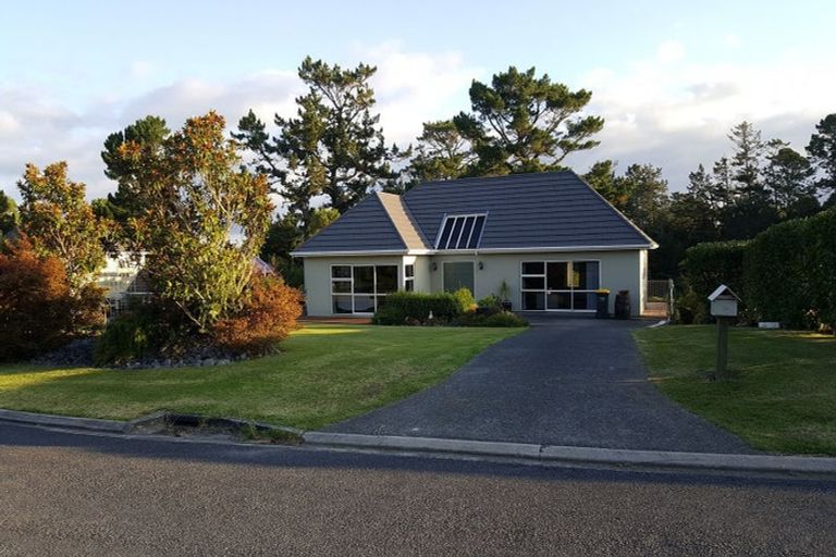 Photo of property in 3 Hobson Heights Road, Lucas Heights, Auckland, 0632