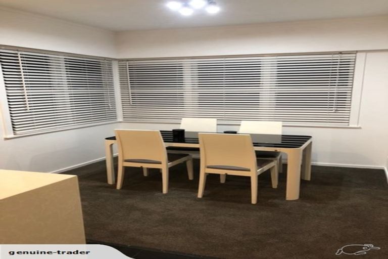 Photo of property in 3/240 Pakuranga Road, Pakuranga Heights, Auckland, 2010