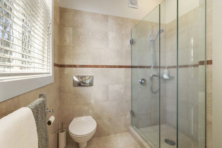 Photo of property in 7 Burnham Street, Seatoun, Wellington, 6022