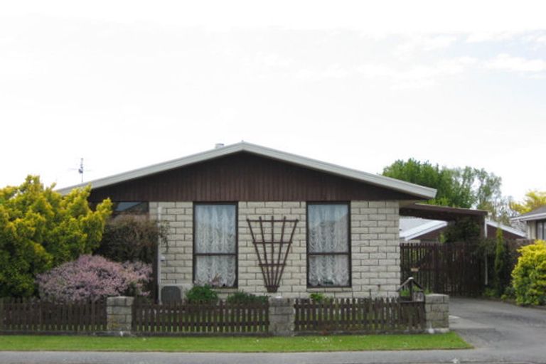 Photo of property in 74 Johns Road, Rangiora, 7400