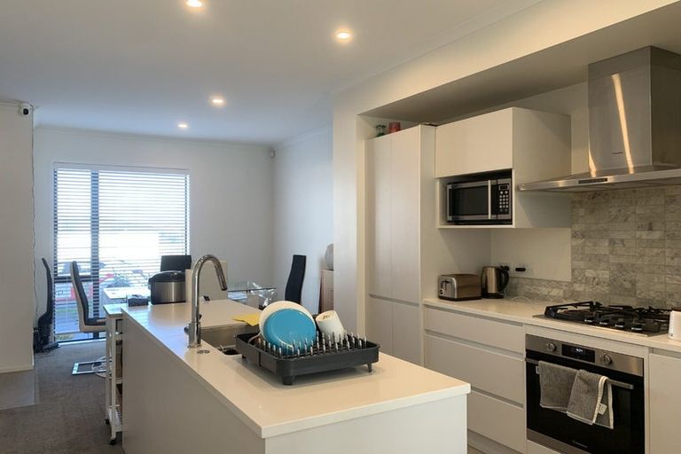 Photo of property in 11/1 Scott Road, Hobsonville, Auckland, 0616