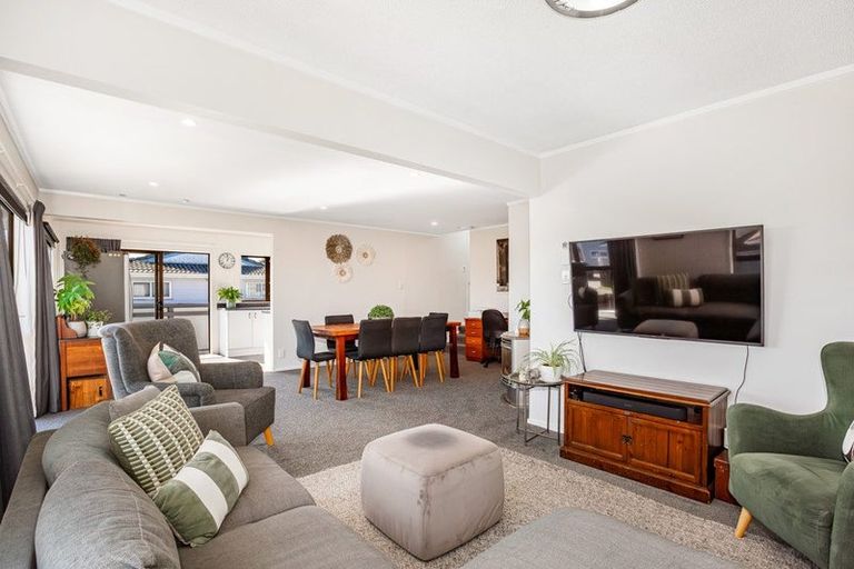 Photo of property in 8 Outram Grove, Kelson, Lower Hutt, 5010