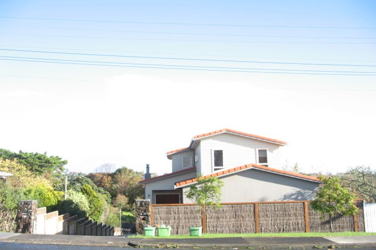 Photo of property in 112 Mellons Bay Road, Mellons Bay, Auckland, 2014