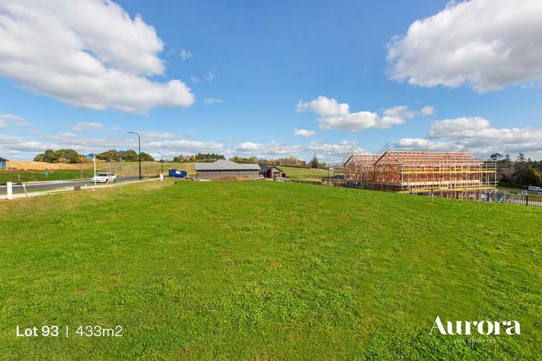 Photo of property in 30 Taahunui Rise, Peacocke, 3206