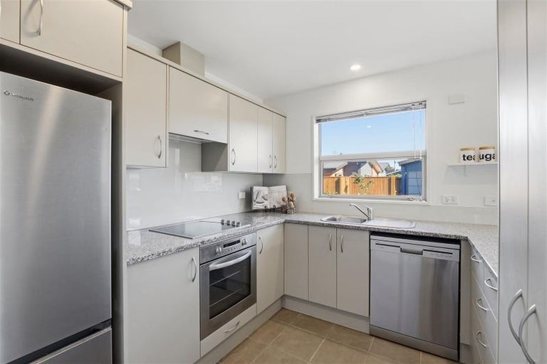 Photo of property in 28/56 Gladson Avenue, Sockburn, Christchurch, 8042
