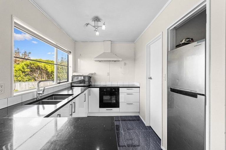 Photo of property in 2/6 Wicklow Place, Bell Block, New Plymouth, 4312