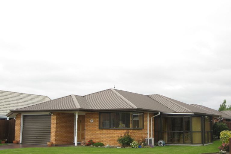 Photo of property in 5a Hibiscus Place, Redwood, Christchurch, 8051