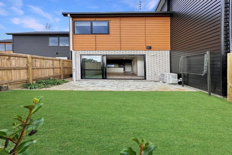 Photo of property in 28 Whati Lane, Henderson, Auckland, 0612
