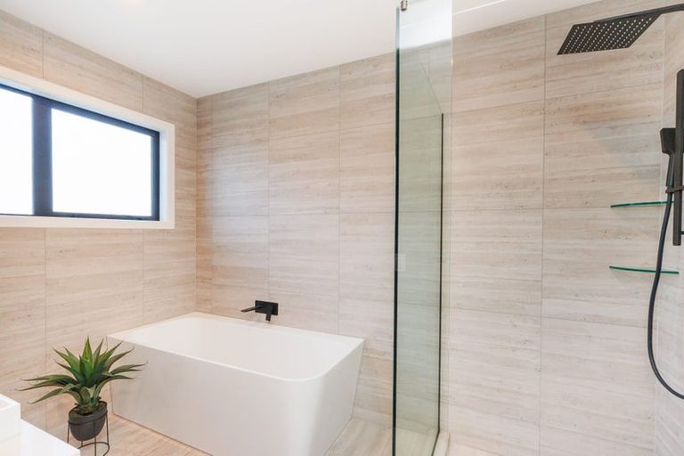 Photo of property in 18 Silkwood Place, Fitzherbert, Palmerston North, 4410