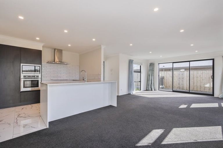 Photo of property in 82a Watkins Drive, Rangiora, 7400