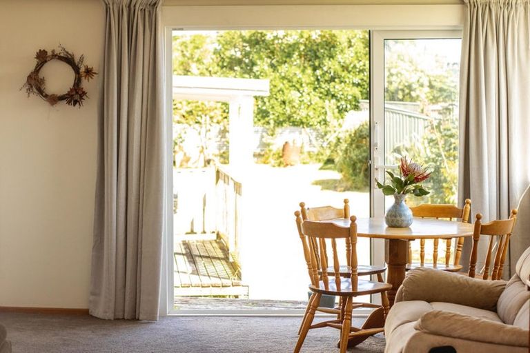 Photo of property in 33 Gawler Street, Te Horo Beach, Otaki, 5581