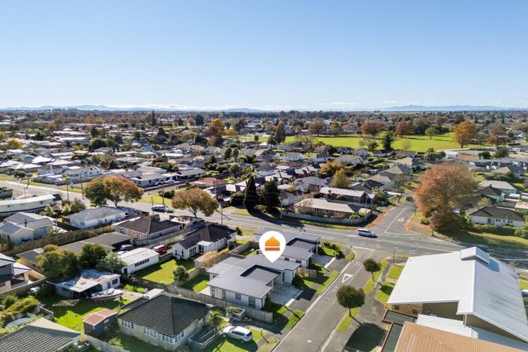 Photo of property in 1/4 Searancke Place, Fairfield, Hamilton, 3214