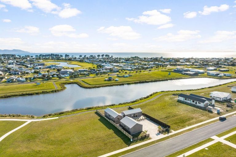 Photo of property in 218 Hamiora Street, Matarangi, 3592