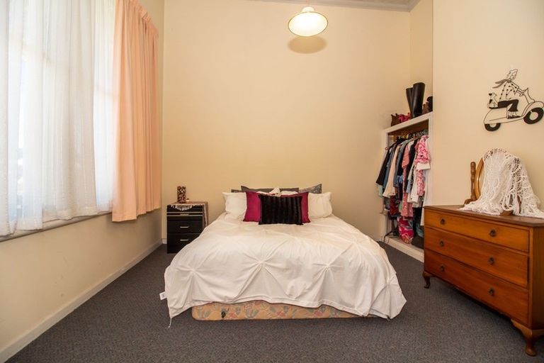 Photo of property in 30 Derby Street, Westport, 7825