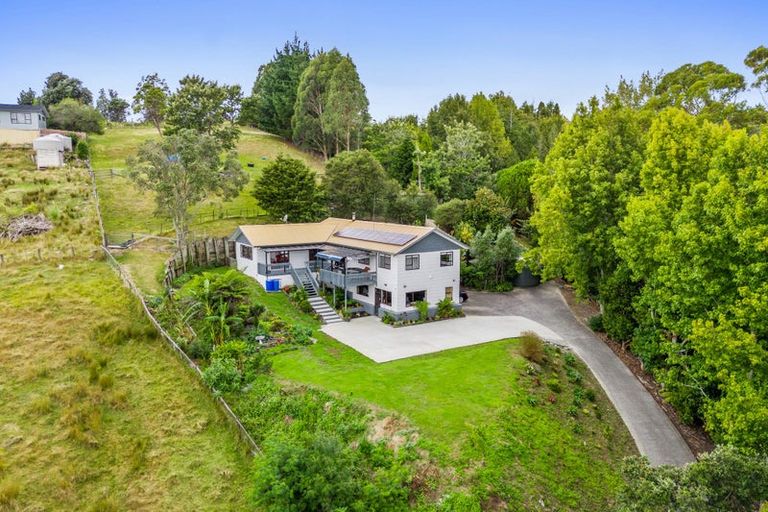 Photo of property in 43 Ohiwa Road, Papakura, 2582
