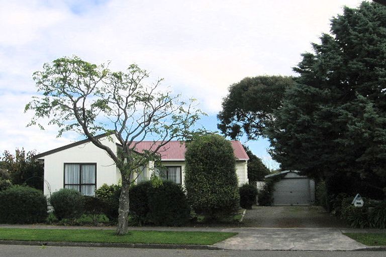 Photo of property in 45 Nimmo Avenue, Waikanae, 5036