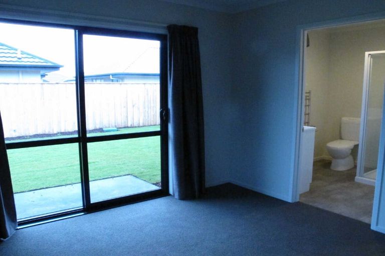 Photo of property in 18 Fernham Way, Rolleston, 7615