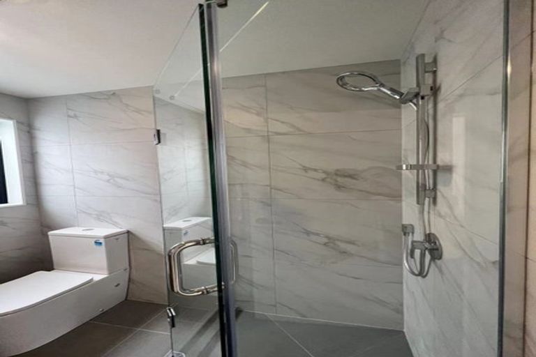 Photo of property in 1 Benchmark Drive, Massey, Auckland, 0614