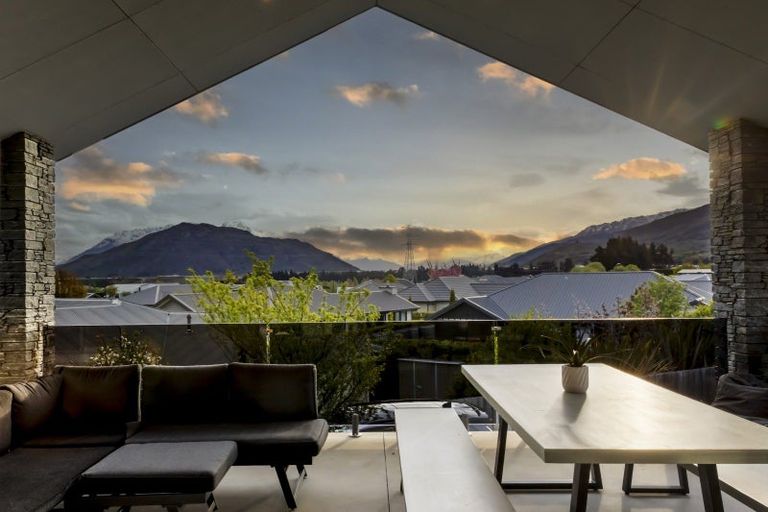 Photo of property in 6 Oxfordshire Avenue, Lower Shotover, Queenstown, 9304