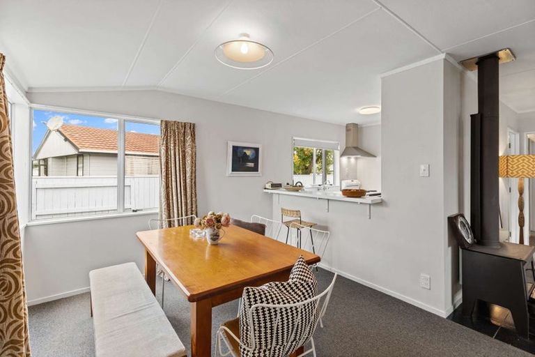 Photo of property in 8 Mercury Street, Milson, Palmerston North, 4414
