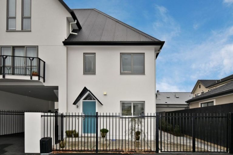 Photo of property in 2/155 Peterborough Street, Christchurch Central, Christchurch, 8013