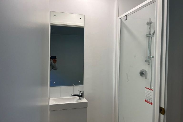 Photo of property in 57 Gatman Street, Birkdale, Auckland, 0626