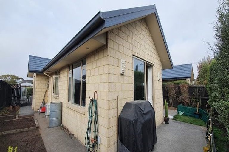 Photo of property in 1b Staffordshire Street, Burwood, Christchurch, 8083