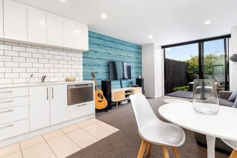 Photo of property in 1036h Colombo Street, St Albans, Christchurch, 8014