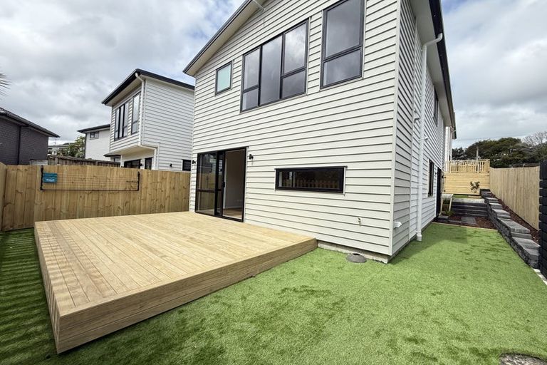 Photo of property in 25d Withers Road, Glen Eden, Auckland, 0602