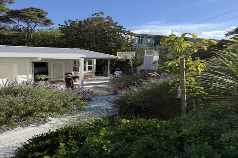 Photo of property in 48 Seaview Avenue, Northcote, Auckland, 0627