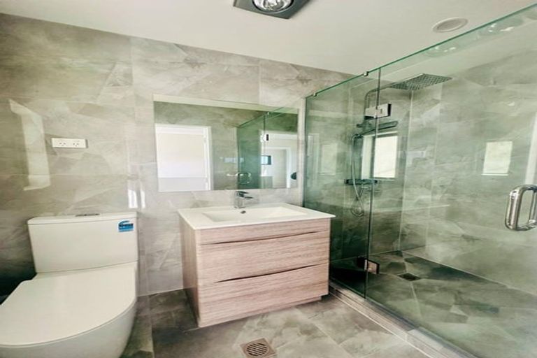 Photo of property in 2/2 Cameron Street, Papakura, 2110