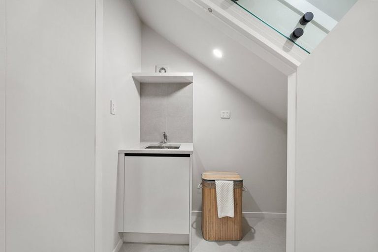 Photo of property in 13c Dominion Street, Takapuna, Auckland, 0622