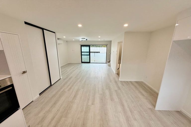 Photo of property in 48 Evans Road, Weymouth, Auckland, 2103