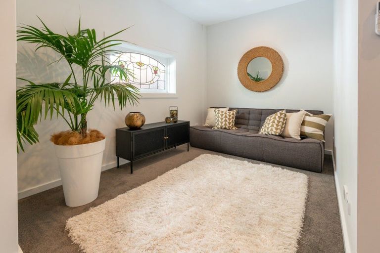 Photo of property in 121d The Parade, Island Bay, Wellington, 6023