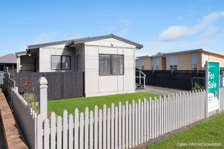 Photo of property in 30b Robinson Avenue, Holdens Bay, Rotorua, 3010