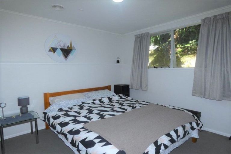 Photo of property in 10f1 Downing Street, Crofton Downs, Wellington, 6035