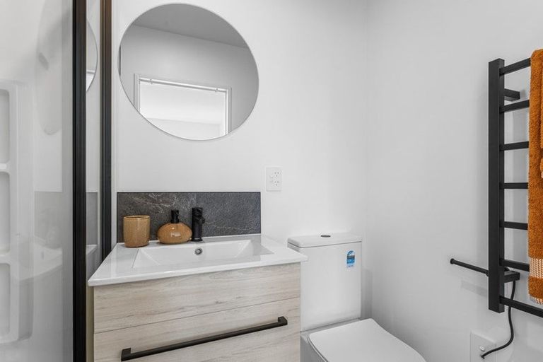 Photo of property in 8/29 Main Road South, Sockburn, Christchurch, 8042