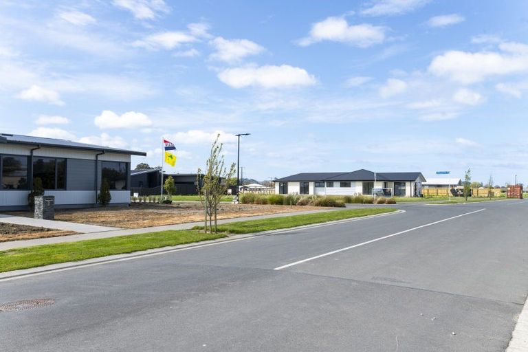 Photo of property in 10 Allan Avenue, Makauri, 4071