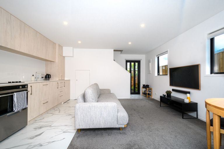 Photo of property in 10/57 Taikata Road, Te Atatu Peninsula, Auckland, 0610