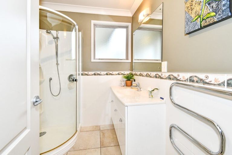 Photo of property in 53 Keywella Drive, Conifer Grove, Takanini, 2112