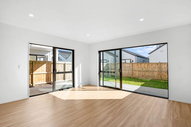 Photo of property in 13 Tetekura Street, Takanini, 2110