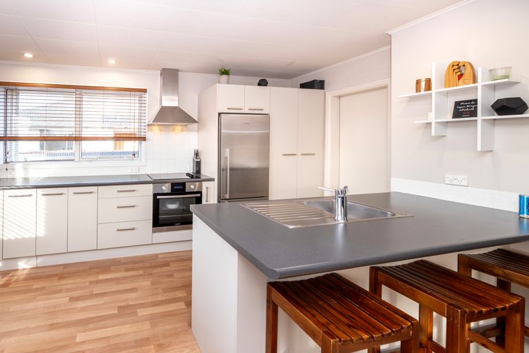Photo of property in 9 Mottram Street, Redwood, Christchurch, 8051