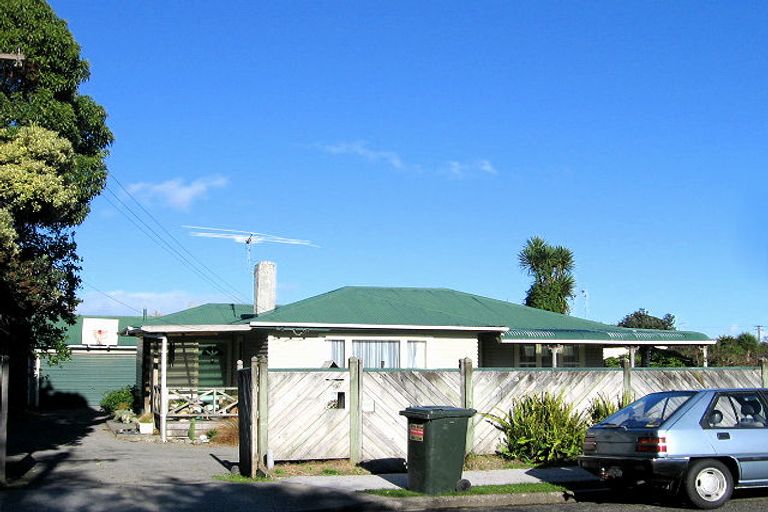 Photo of property in 97 Atkinson Avenue, Otaki Beach, Otaki, 5512