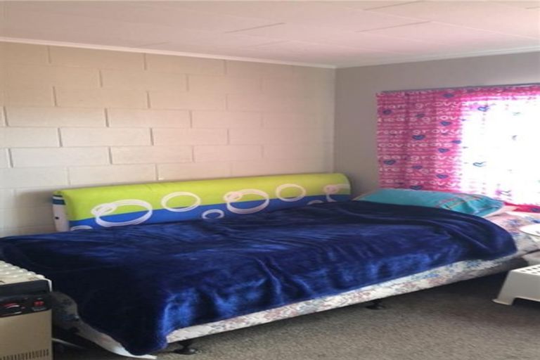 Photo of property in 76 Helvetia Road, Pukekohe, 2120