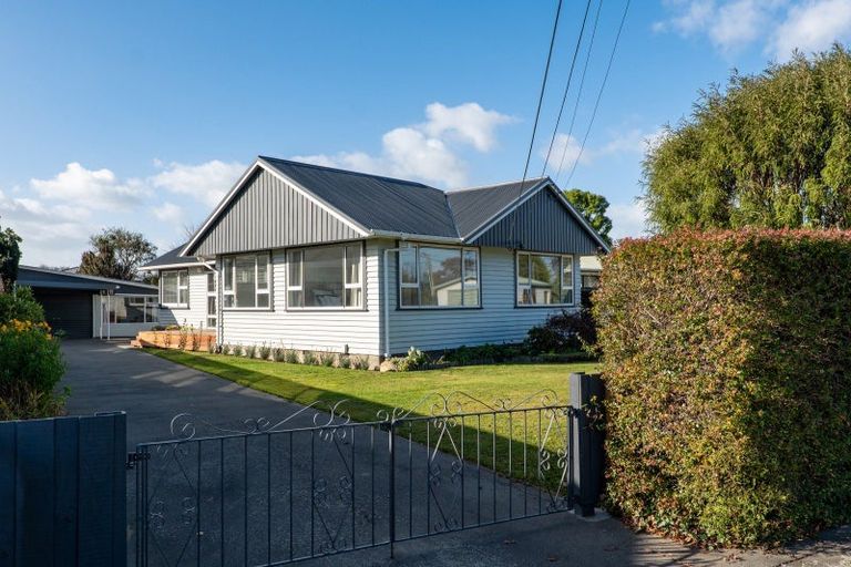 Photo of property in 15 Whitehall Street, Mairehau, Christchurch, 8013