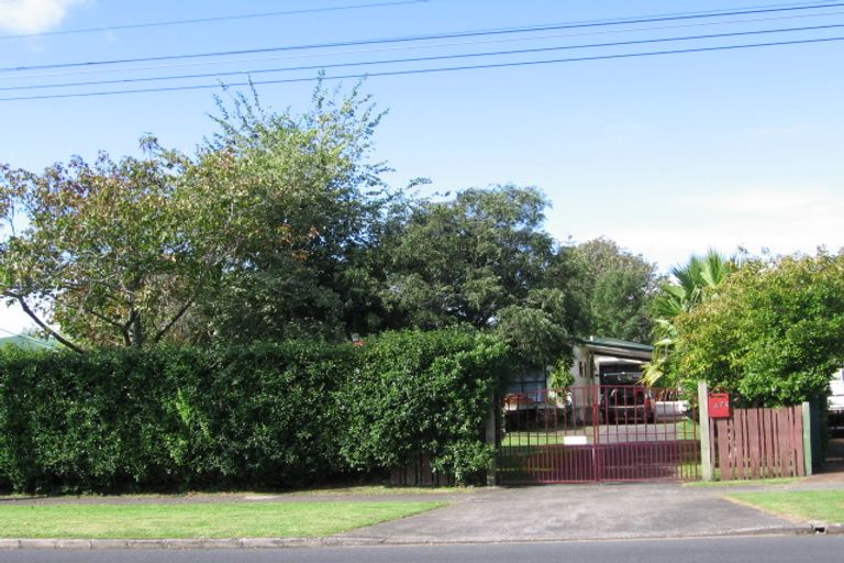 Photo of property in 47 Gloria Avenue, Te Atatu Peninsula, Auckland, 0610